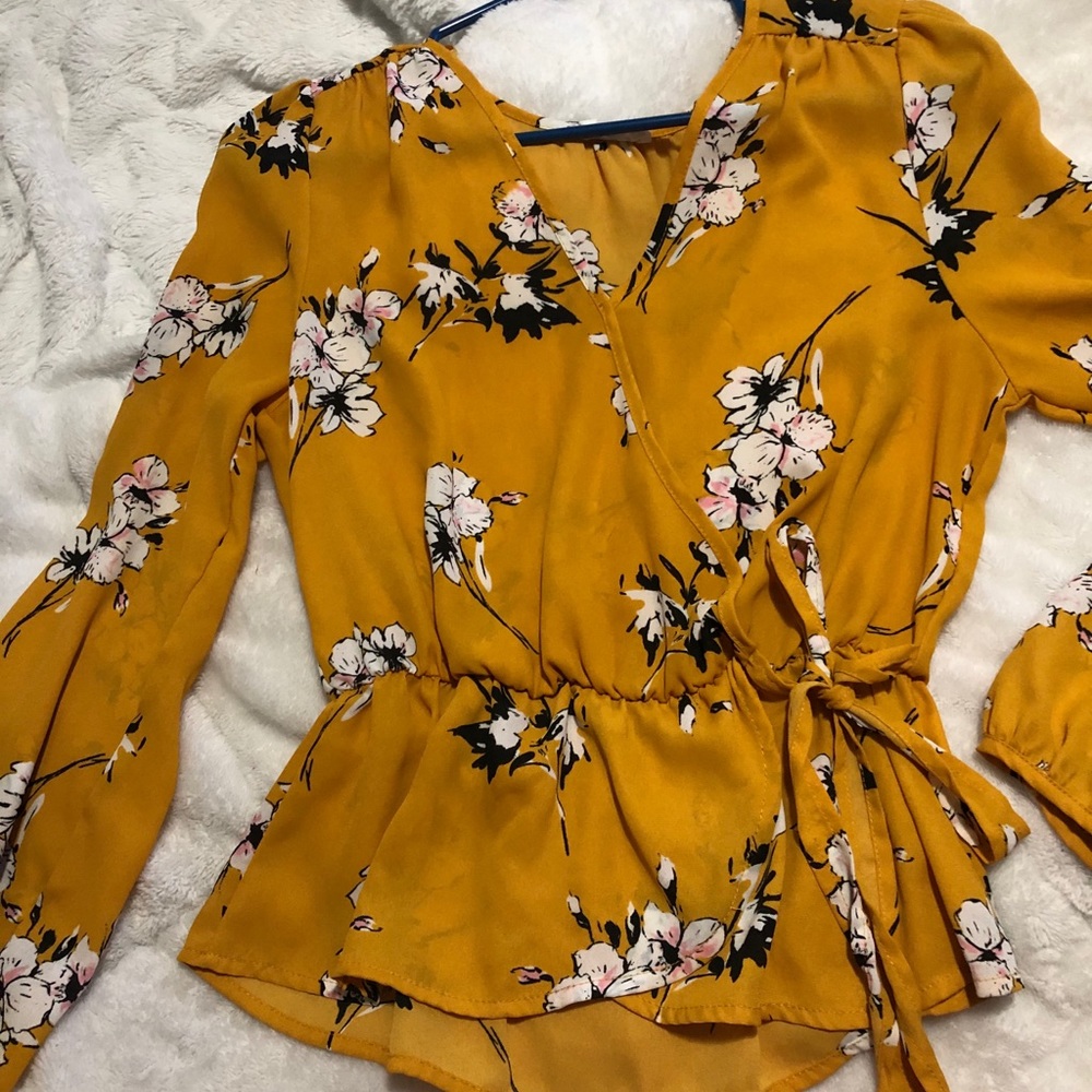 Long sleeve flower blouse